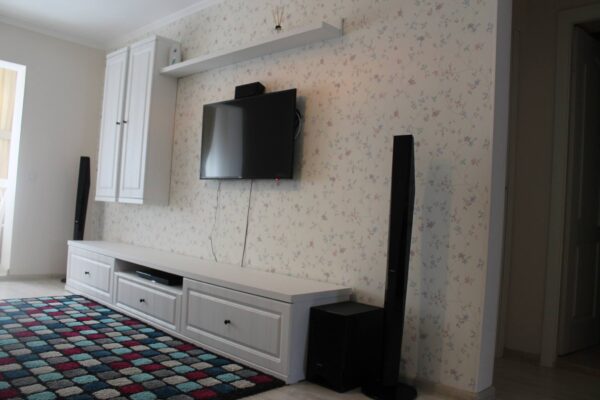 Living clasic din MDF infoliat Alb Fibros model Narcisa (4)