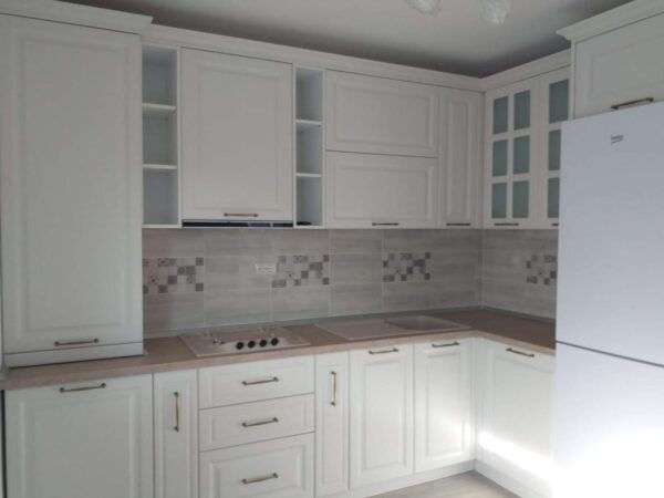Bucatarie clasica din MDF infoliat Alb ultramat model Lavanda (2)
