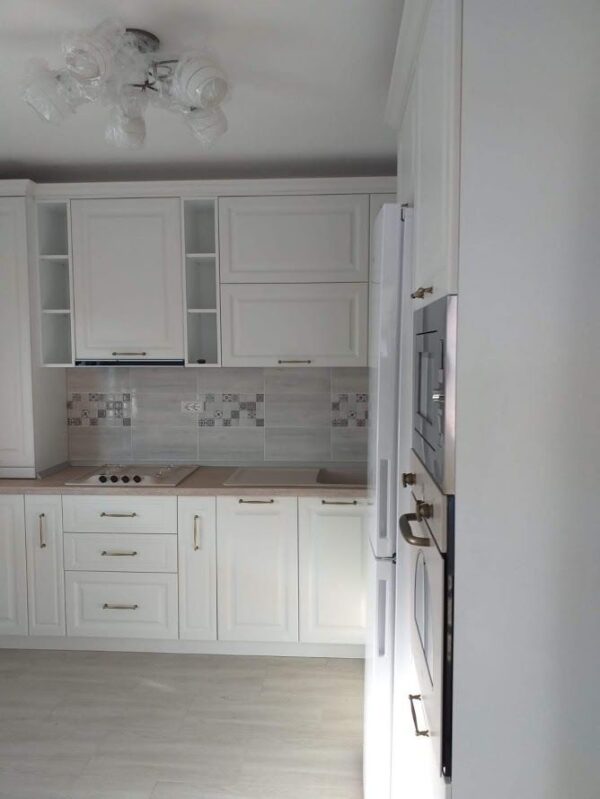 Bucatarie clasica din MDF infoliat Alb ultramat model Lavanda (3)