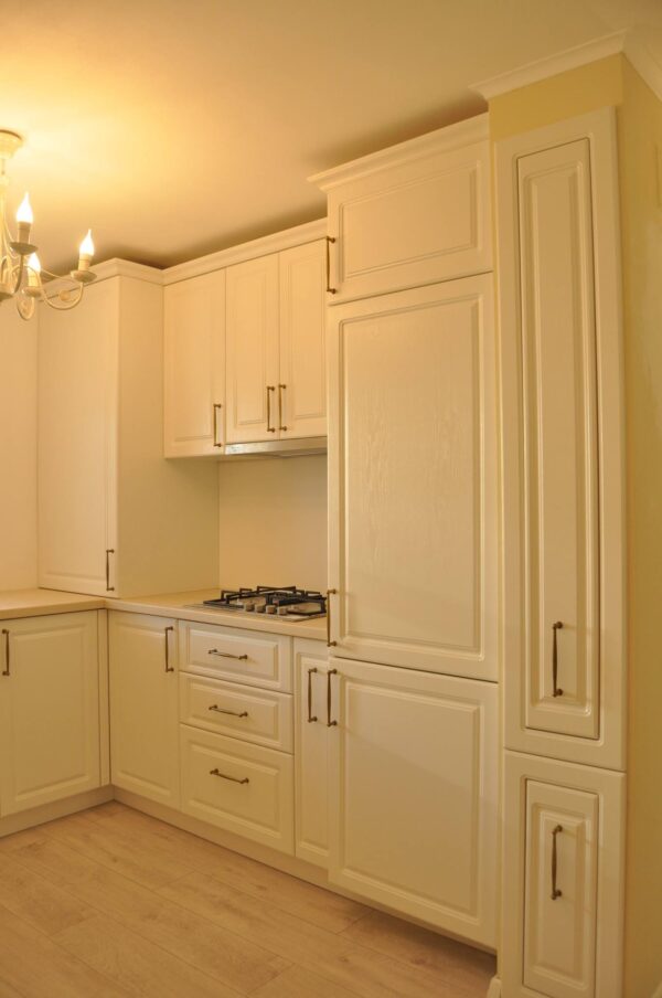 Bucatarie clasica din MDF infoliat Alb ultramat model Liliac (1)