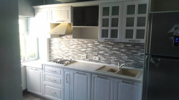 Bucatarie clasica din MDF infoliat Larice crem model Frezia (1)