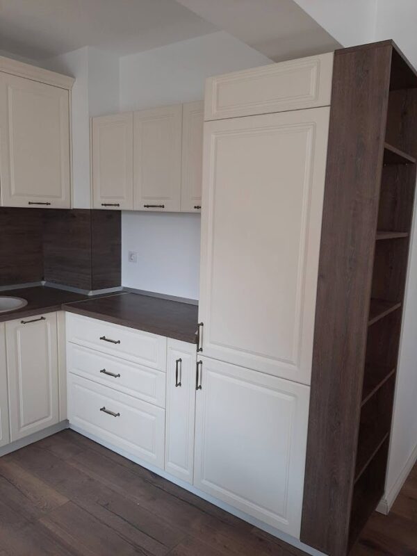 Bucatarie clasica din MDF infoliat Magnolia ultramat model Frezia (3)