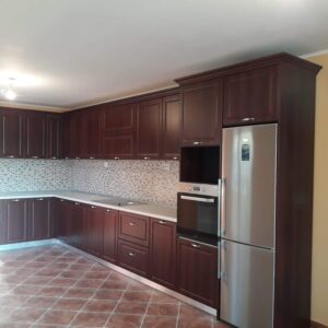 Bucatarie clasica din MDF infoliat Mahon Sierra model Lotus (4)