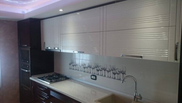 Bucatarie clasica din MDF vopsit cu frezare Nett 101 si Nett 36 model Orhideea (1)