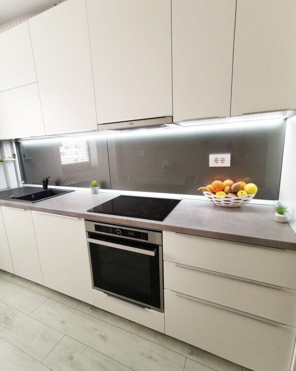 Bucatarie moderna din MDF placa Alb Soft touch model Sakura (1)