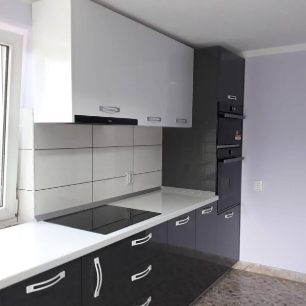 Bucatarie moderna din MDF placa Antracit lucios model Garoafa (1)