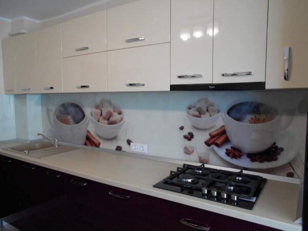 Bucatarie moderna din MDF placa Bianco si Damson HG model Liliac (2)