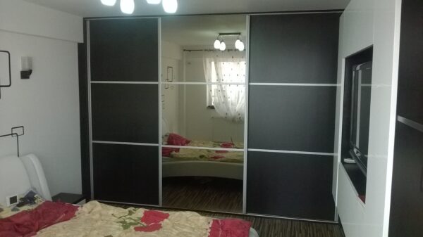 Dormitor modern din MDF lucios alb si MDF Soft touch negru model Lalea (1)