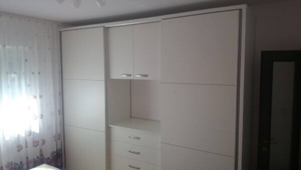 Dormitor modern din PAL Alb neted model Anemona (3)