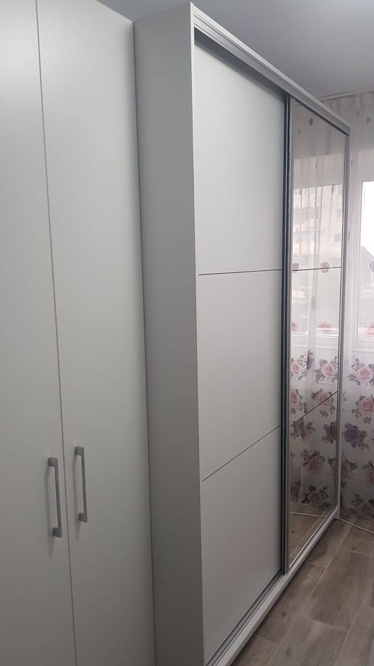 Dormitor modern din PAL Alb neted model Iris (9)