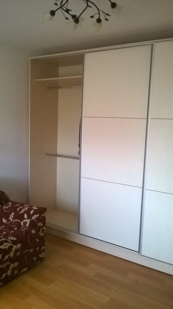 Dormitor modern din PAL Alb perlat model Dalia (1)