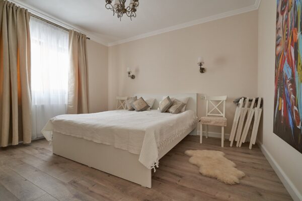 Dormitor modern din PAL Alb perlat model Sakura (2)