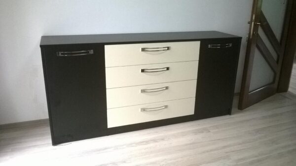 Dormitor modern din PAL Negru si Mink model Mac (1)