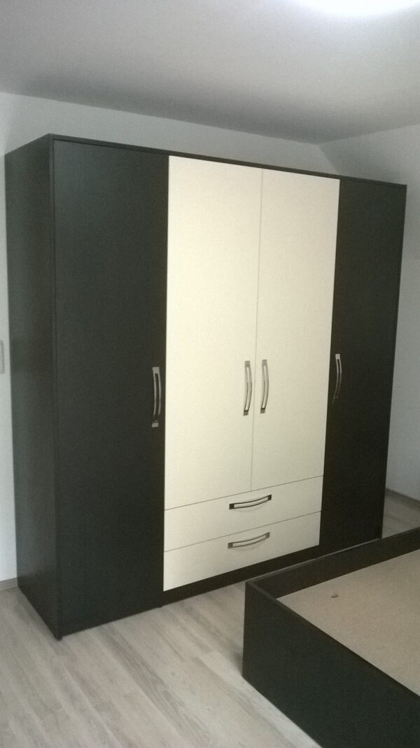 Dormitor modern din PAL Negru si Mink model Mac (2)