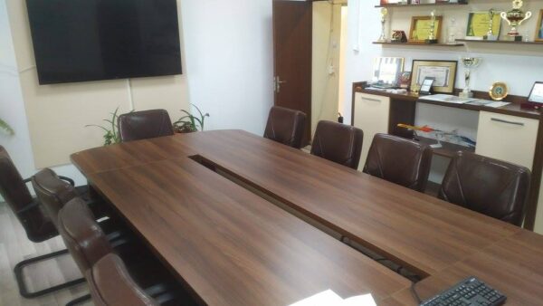 Mobilier meeting room din PAL model Lotus